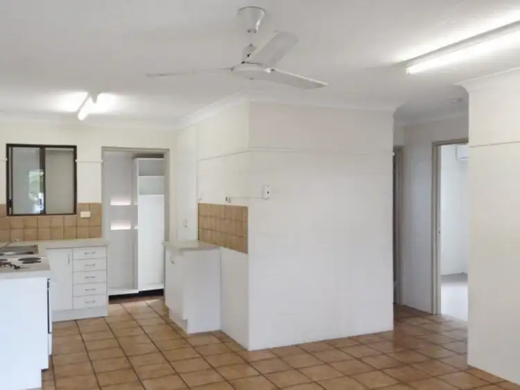 Fourth view of Homely semi-detached listing, 323 Pinnacle Drive, Rasmussen QLD 4815