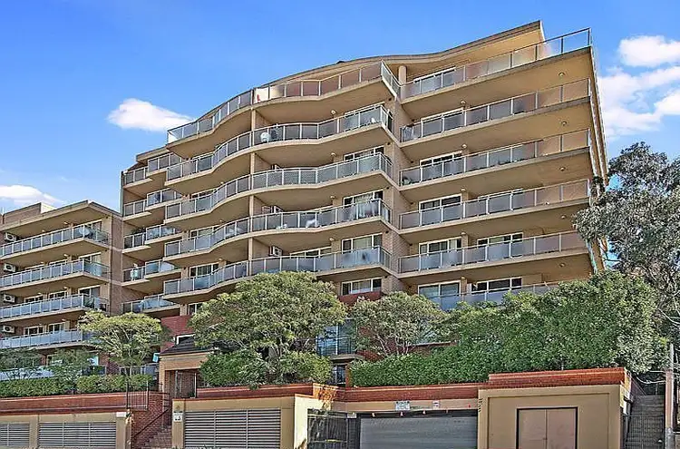 4/2 Macquarie Rd