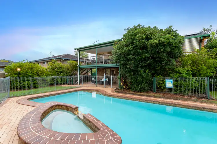 4 Leckmy Street, Ferny Grove QLD 4055