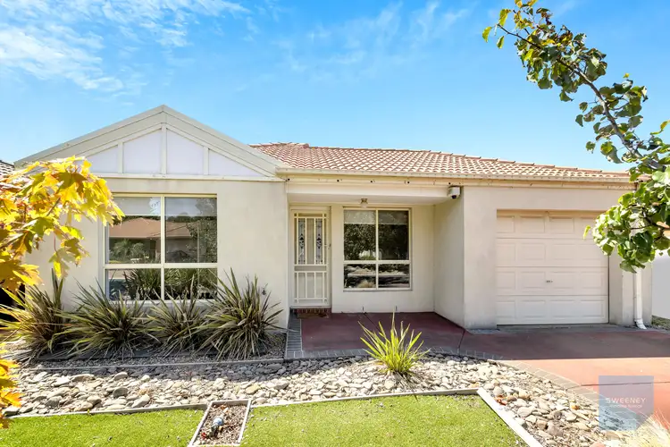 31 Kyneton Circuit, Caroline Springs VIC 3023