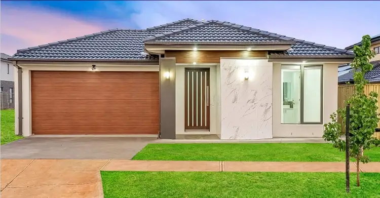 18 Jobs Road, Rockbank VIC 3335