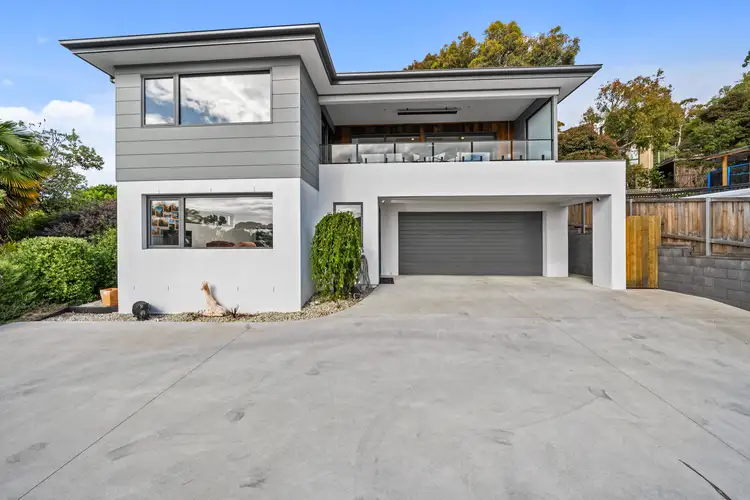 2 / 12 Auburn Road, Kingston Beach TAS 7050