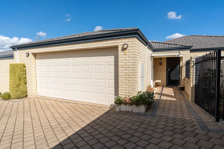 2/6 Cockatoo Chase, Bennett Springs WA 6063