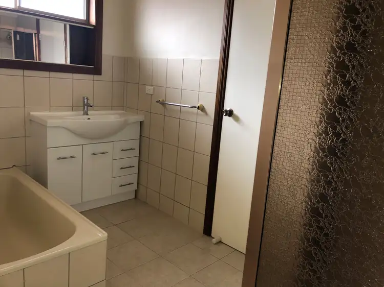Fifth view of Homely unit listing, 2/23 Balaclava Avenue, Altona Meadows VIC 3028
