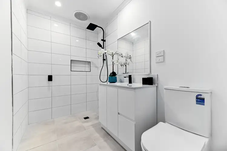 Fifth view of Homely house listing, 6 Shorthorn Walk, Narre Warren South VIC 3805