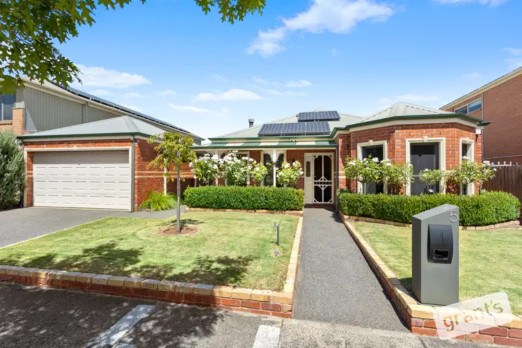 5 Loxley Boulevard, Narre Warren South VIC 3805