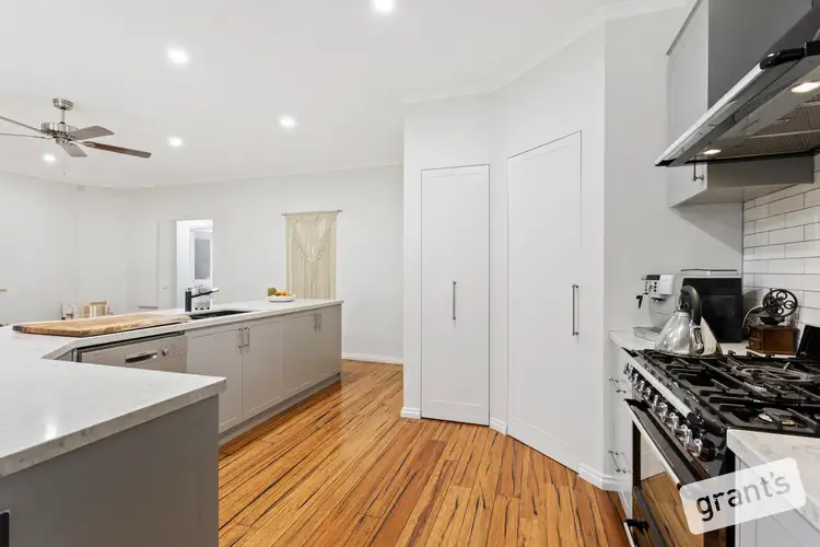 Sixth view of Homely house listing, 5 Loxley Boulevard, Narre Warren South VIC 3805