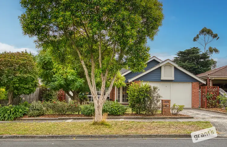 8 Willslie Crescent, Berwick VIC 3806