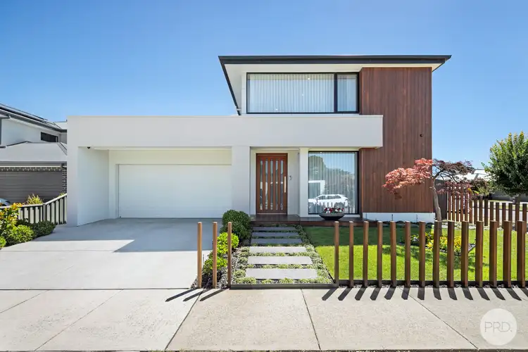 3 Cinnamon Drive, Lake Gardens VIC 3355