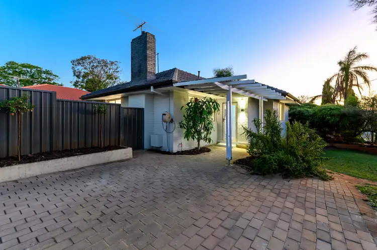 8 Doherty Street, Embleton WA 6062