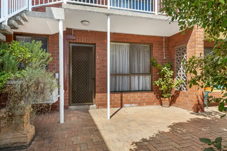 3/8 Heytesbury Street