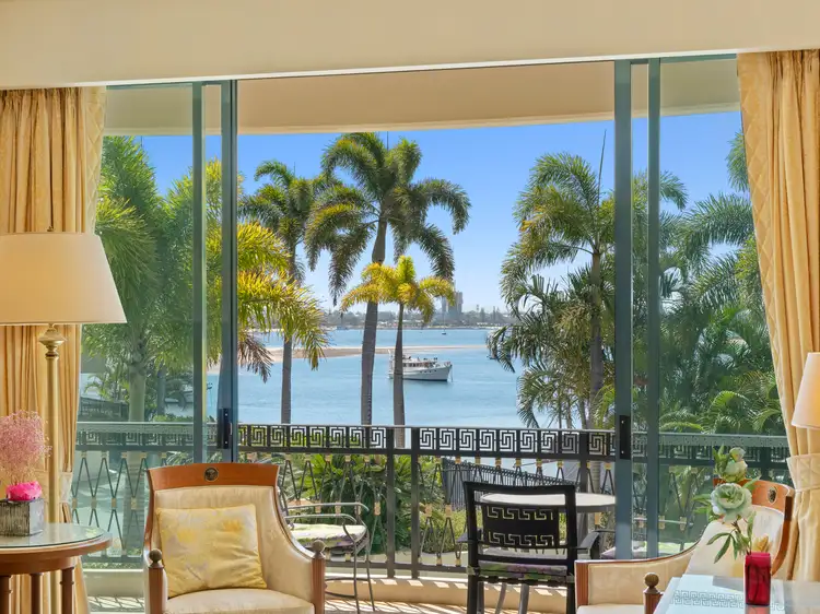 94 Seaworld Drive, Main Beach QLD 4217