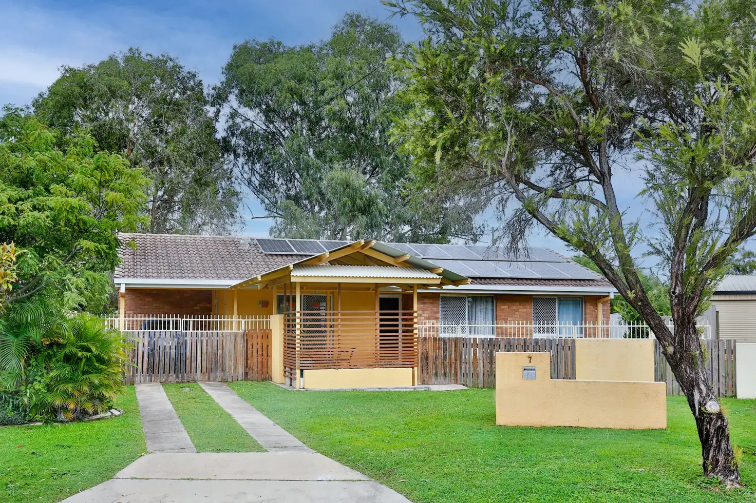 Main view of Homely house listing, 7 Geoffrey Court, Rasmussen QLD 4815