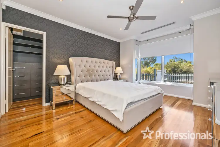 Sixth view of Homely house listing, 30 Mainsheet Way, Alkimos WA 6038