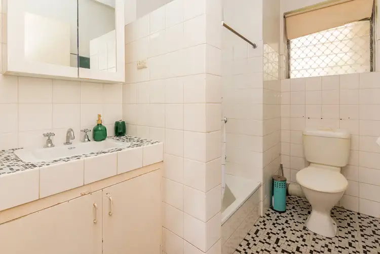 Sixth view of Homely unit listing, 1/37 Reeve Street, Clayfield QLD 4011