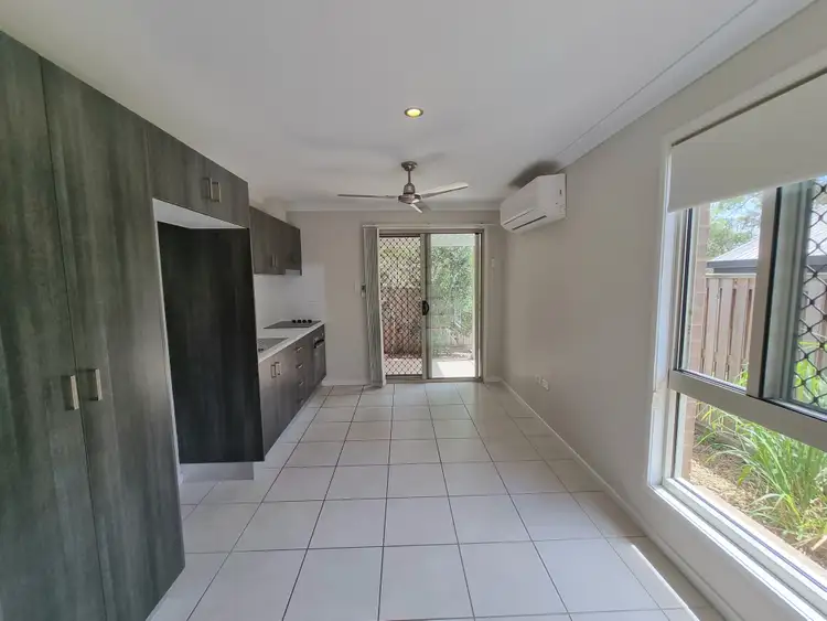 Fifth view of Homely unit listing, 2/33 Sea Prince Circuit, Clinton QLD 4680