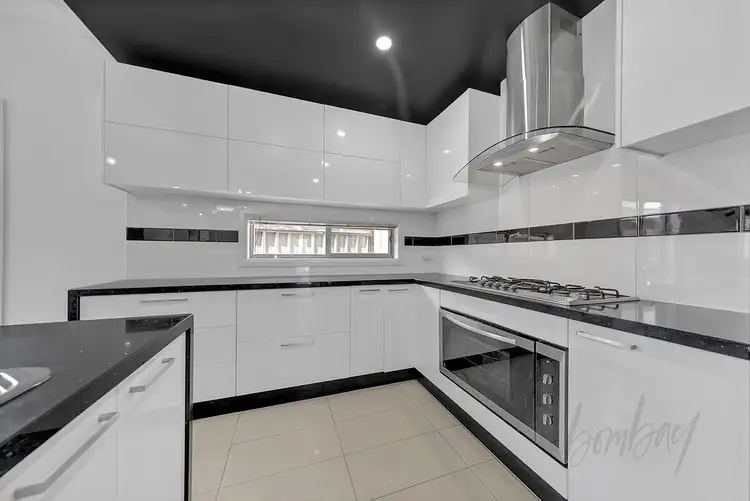 Fifth view of Homely house listing, 35 Viewside Crescent, Craigieburn VIC 3064
