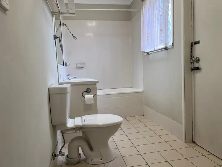 Fifth view of Homely unit listing, 2/11 South Station Road, Booval QLD 4304