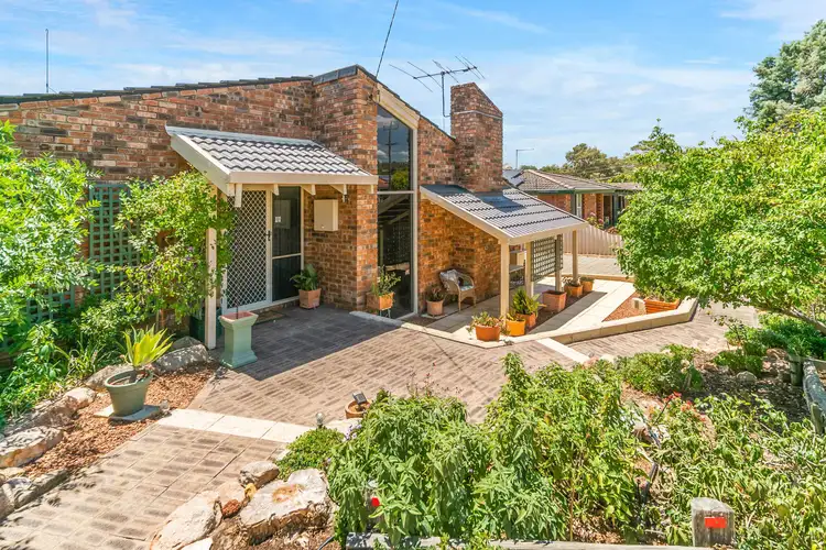 5 Travers Way, Swan View WA 6056