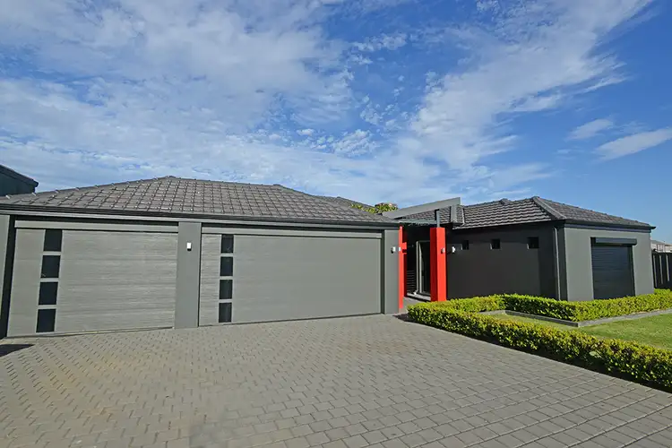 2 Carbine Way, Lake Coogee WA 6166