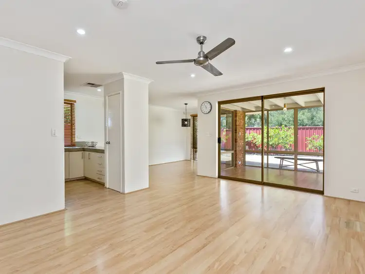 Sixth view of Homely villa listing, 2/5 Wood Court, Kardinya WA 6163