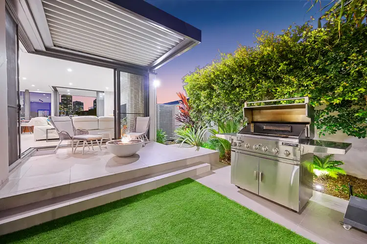 Sixth view of Homely house listing, 2/8 Jennifer Avenue, Runaway Bay QLD 4216