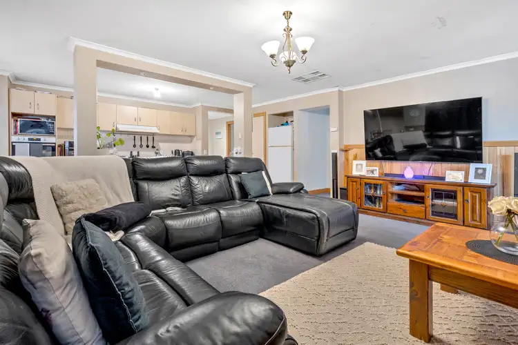 Fifth view of Homely house listing, 10 Oak Street, Whittlesea VIC 3757