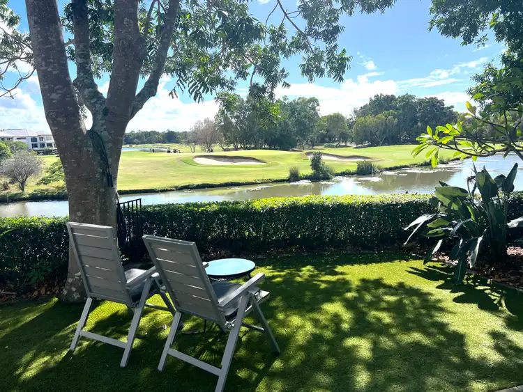 711 Glades Drive