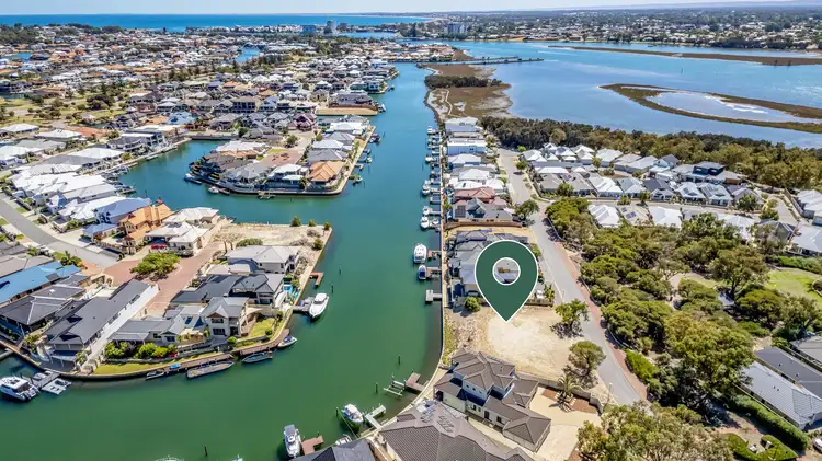 27 Leisure Way, Halls Head WA 6210