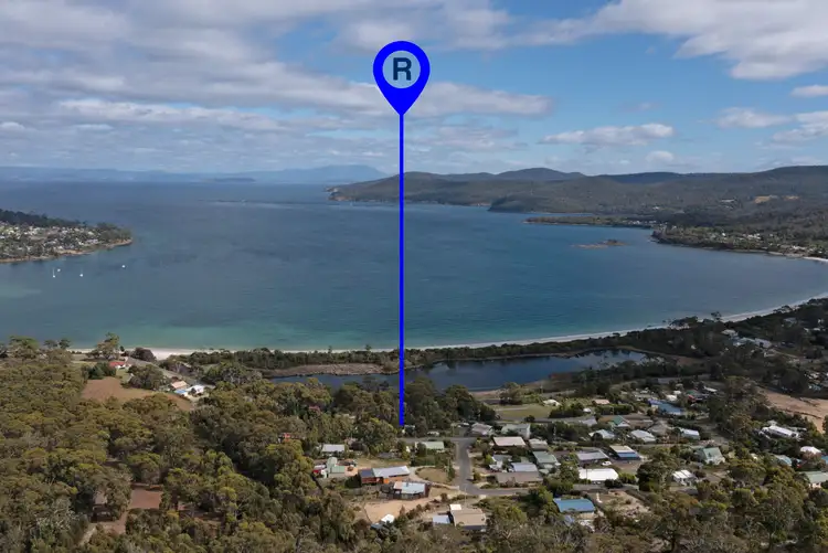 42 Lagoon Road, White Beach TAS 7184