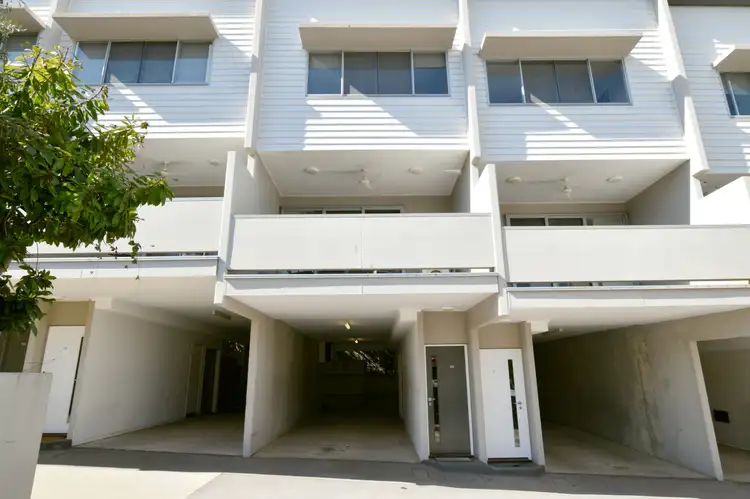 10/100 Glenlyon Street, Gladstone Central QLD 4680