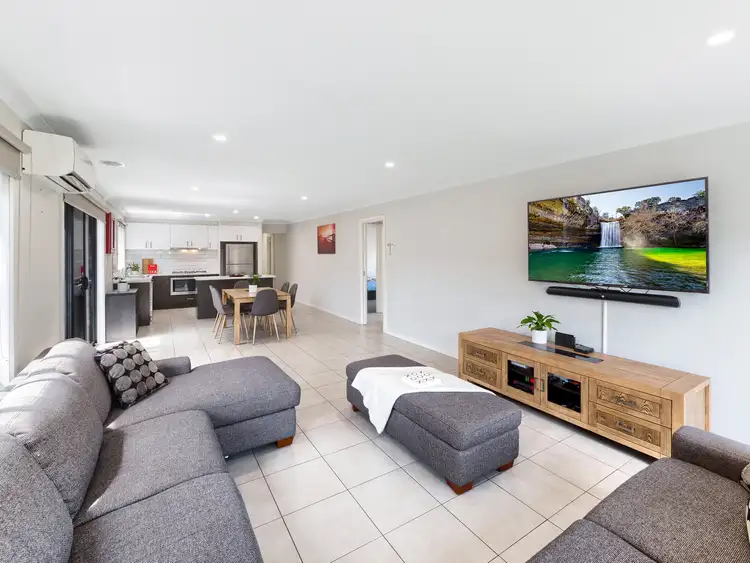 Sixth view of Homely house listing, 5 Black Gum crescent, Cranbourne West VIC 3977