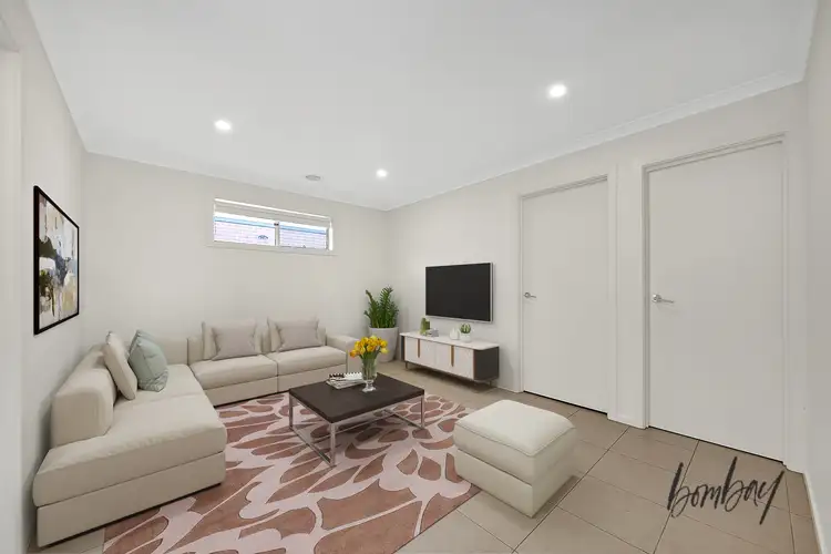 Fifth view of Homely house listing, 8 Wimmera Crescent, Wollert VIC 3750