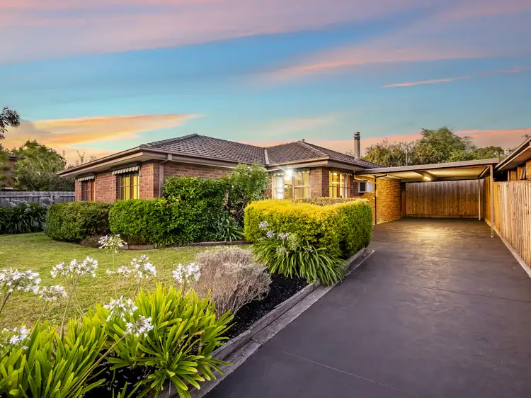 1 Sturrock Court, Berwick VIC 3806