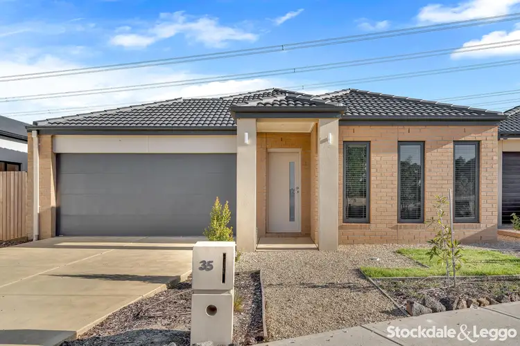 35 Lokeport Parkway, Mickleham VIC 3064