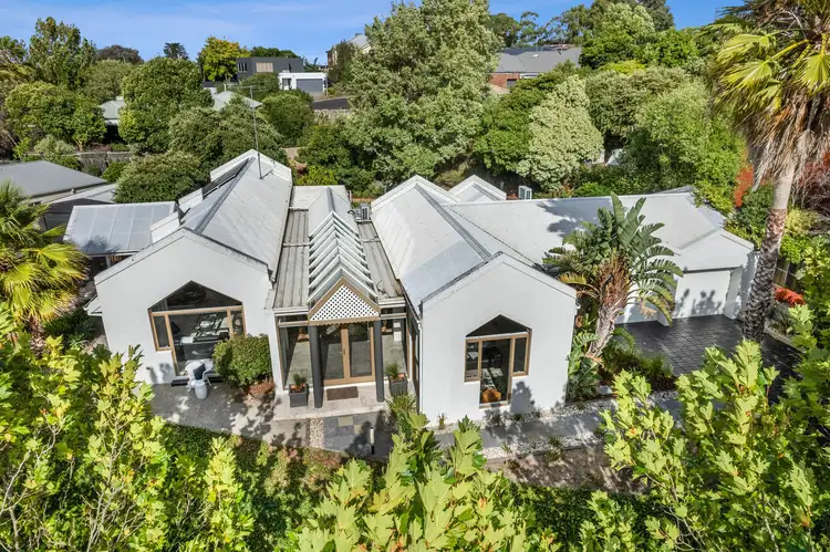 14 Pepperdine Way, Highton VIC 3216