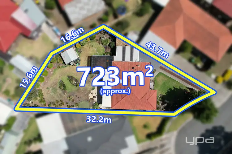 Second view of Homely house listing, 11 Zara Court, Albanvale VIC 3021