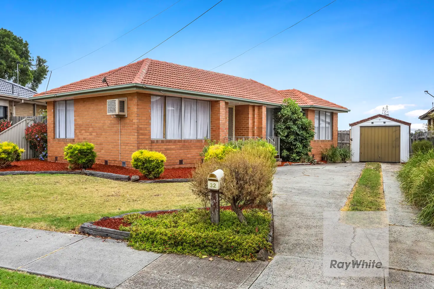 Main view of Homely house listing, 32 Linacre Crescent, Gladstone Park VIC 3043