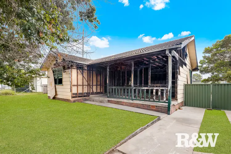 17 Samoa Place, Lethbridge Park NSW 2770