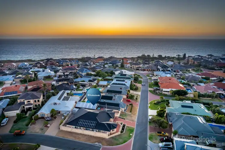 Second view of Homely house listing, 7 Dartmouth Circle, Quinns Rocks WA 6030