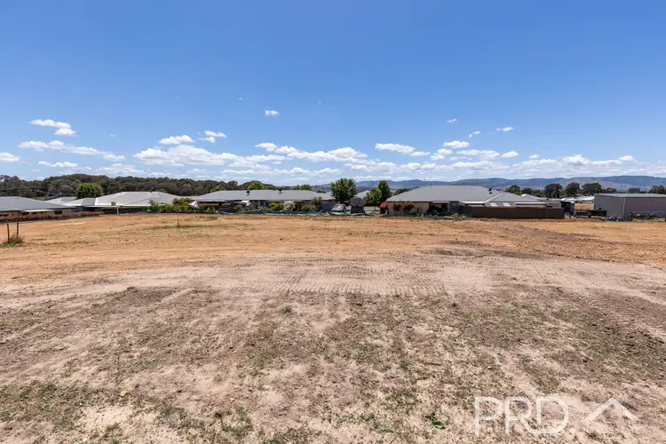 28 Weeden Place, Tumut NSW 2720