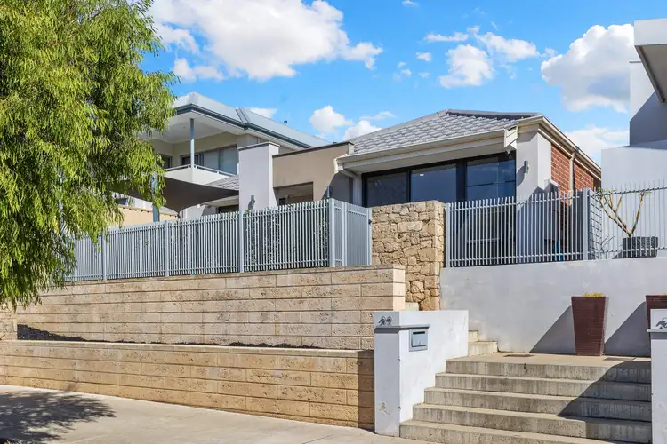 32 Mayor Road, Coogee WA 6166