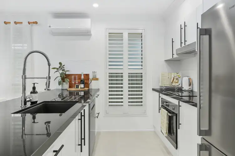 Sixth view of Homely house listing, 8 Hobbs Street, Horsley NSW 2530
