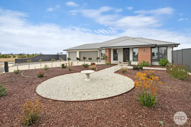 15 Herbert Street, Cardigan VIC 3352