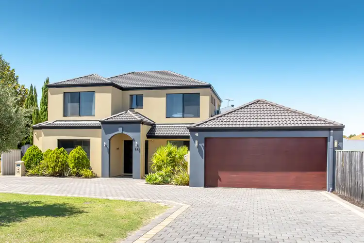 64 Jones Street, Stirling WA 6021