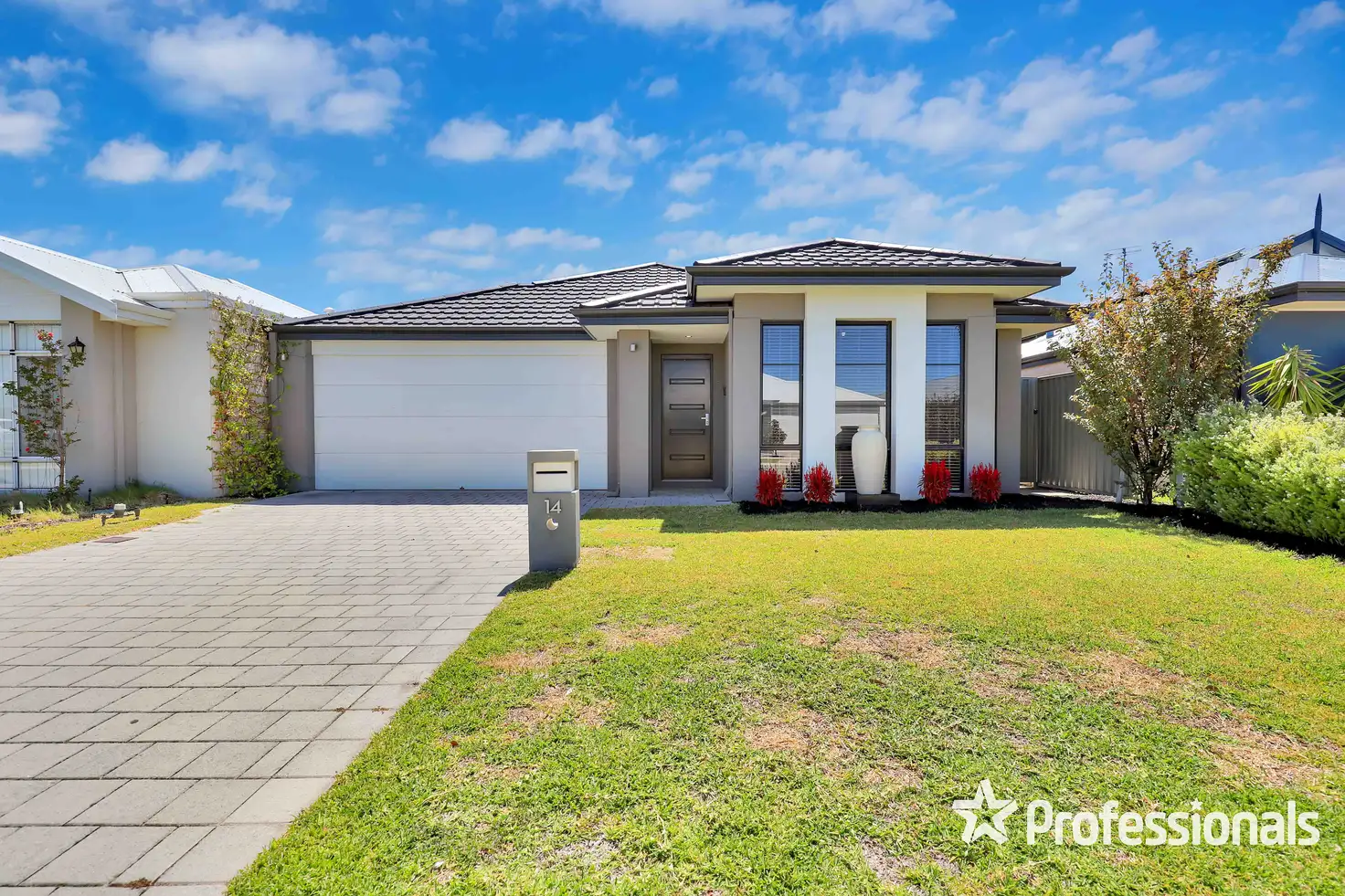 Main view of Homely house listing, 14 Macadamia Loop, Piara Waters WA 6112