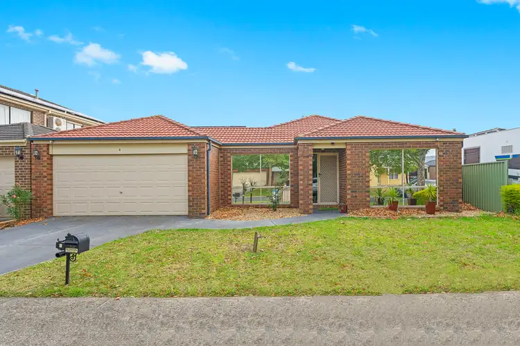 4 Woodchase Court, Cranbourne East VIC 3977
