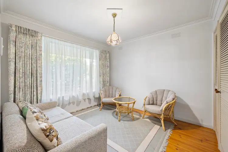 Second view of Homely house listing, 6 Ida Court, Vermont VIC 3133