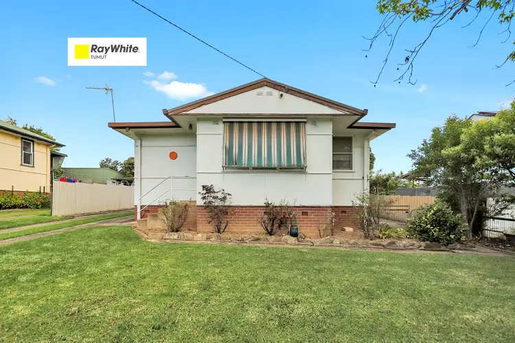 110 Broughton Street, Tumut NSW 2720