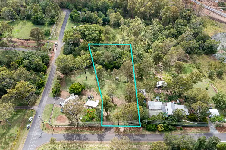 6 Pathfinder Road, Woodhill QLD 4285